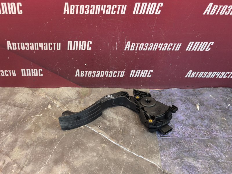 Педаль газа