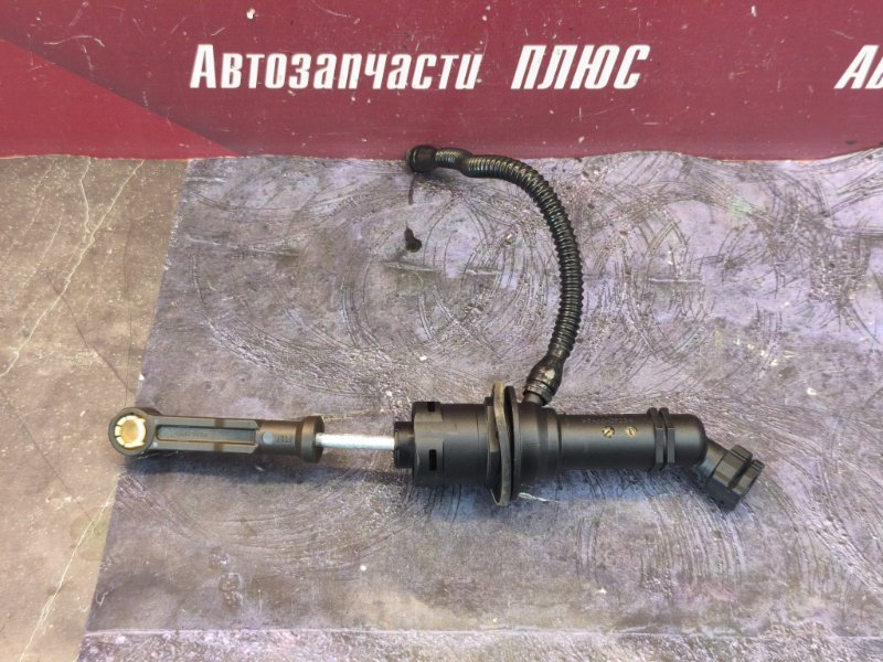 Главный цилиндр сцепления