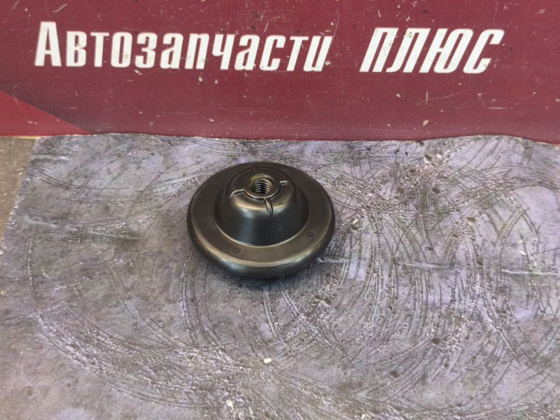 Крепление запасного колеса