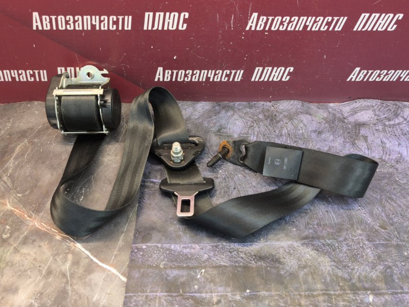 Ремень безопасности