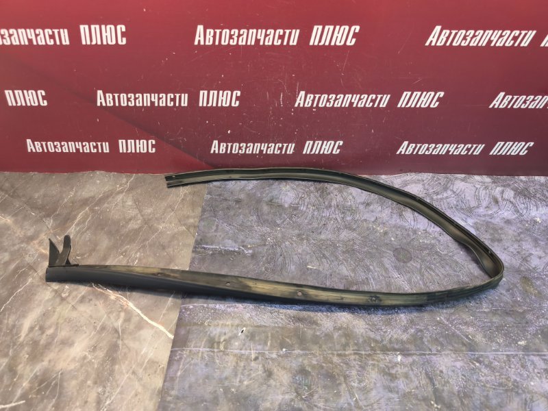 Уплотнитель двери