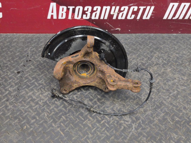 Кулак поворотный