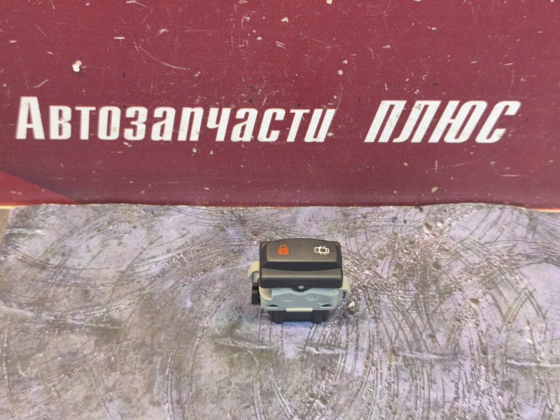 Кнопка центрального замка