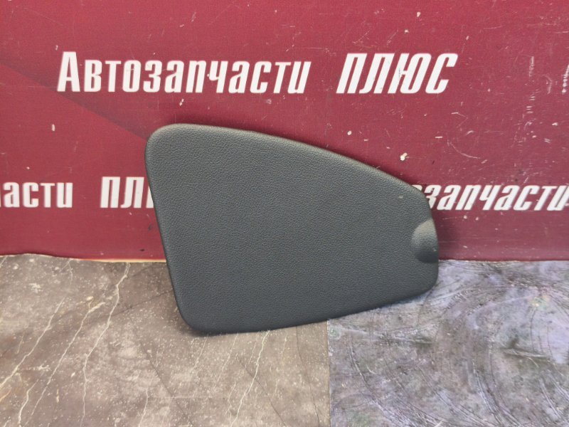 Крышка блока предохранителей