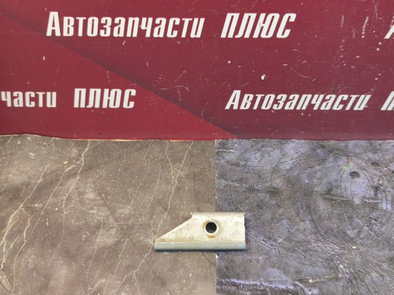 Крепление акб