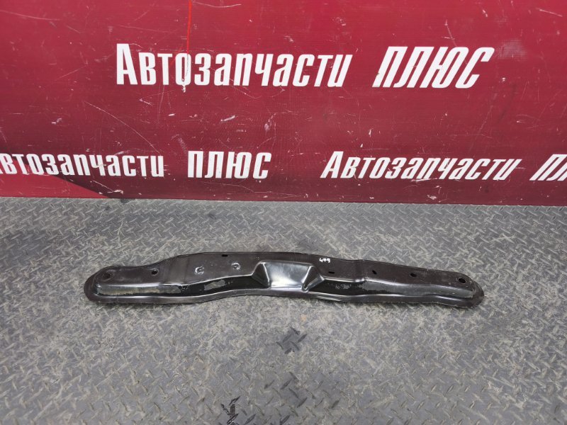 Поперечина подрамника