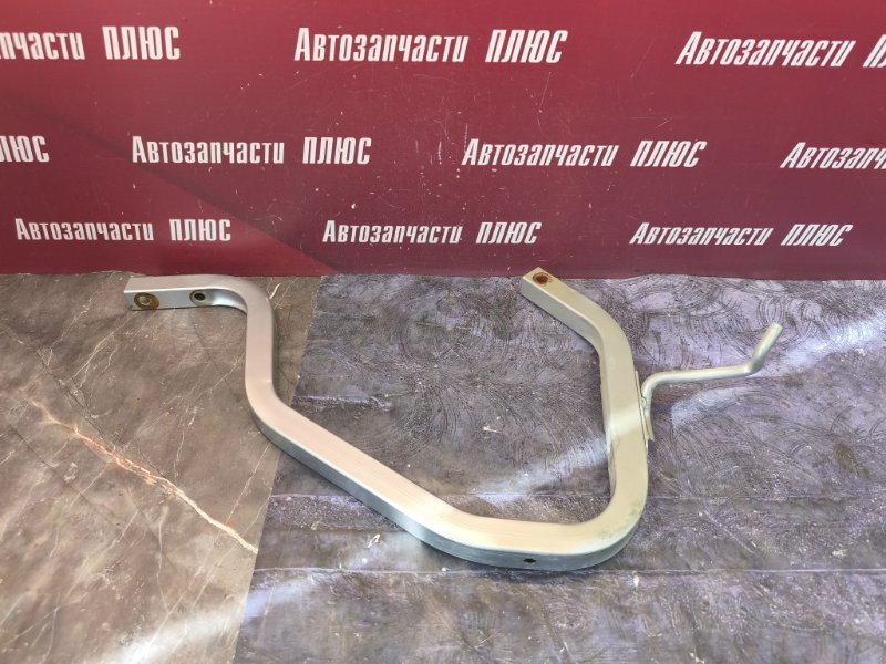 Петля крышки багажника