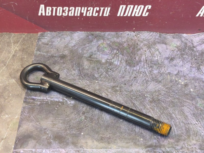 Буксировочный крюк