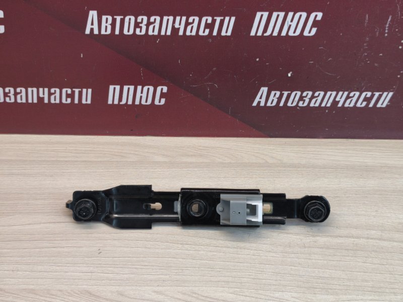 Регуляторы высоты ремней без-ти