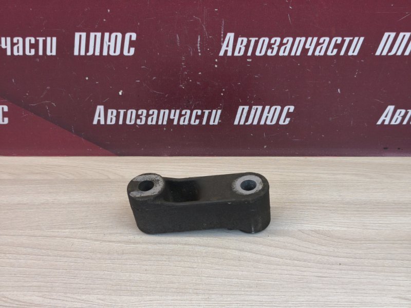 Кронштейн двигателя