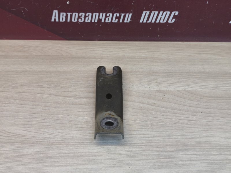 Кронштейн опоры кпп