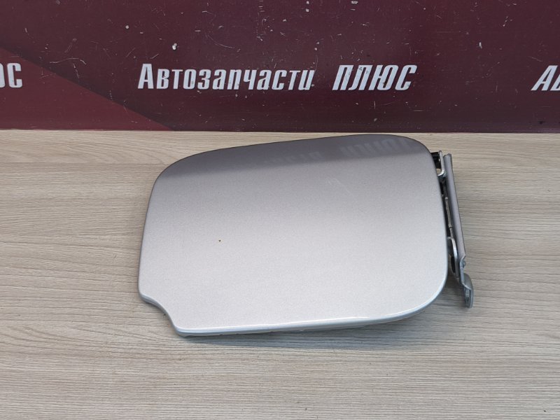 Лючок бензобака