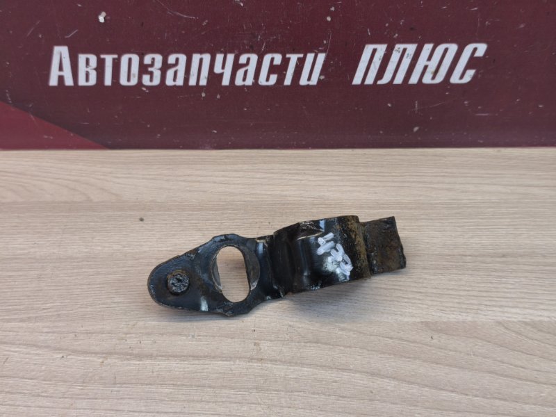 Кронштейн втулки стабилизатора
