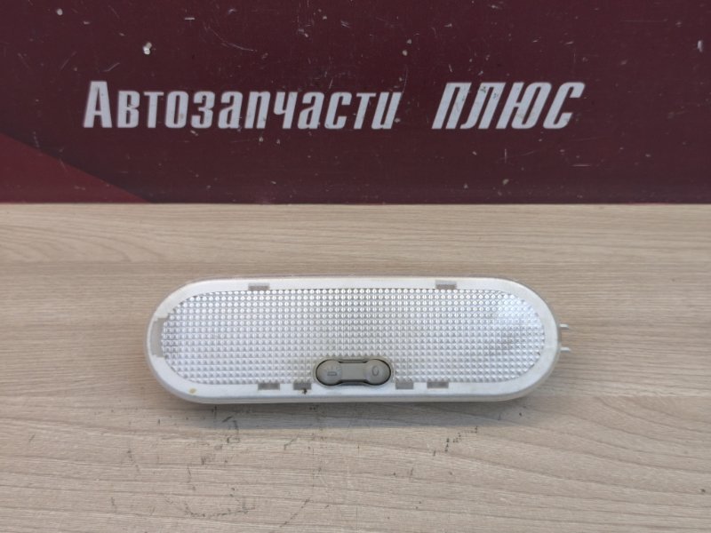Плафон освещения салона