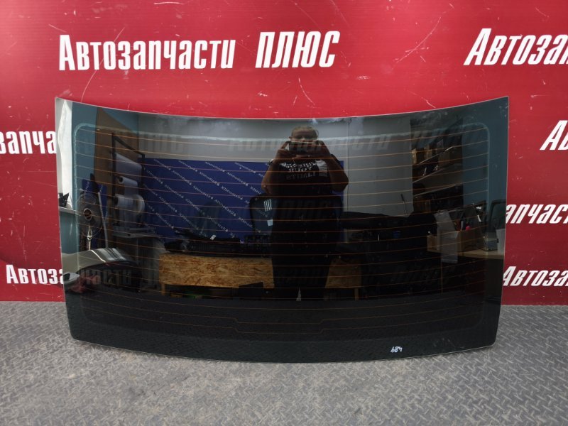 Стекло заднее
