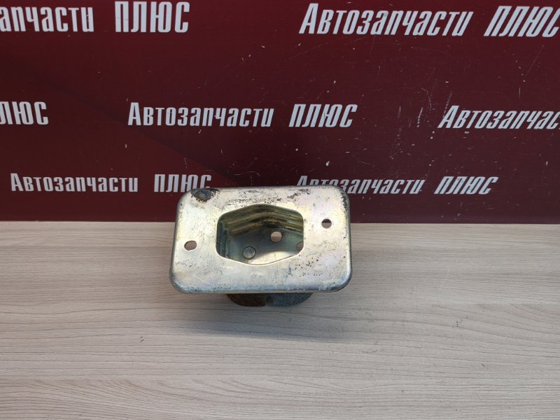 Кронштейн усилителя бампера