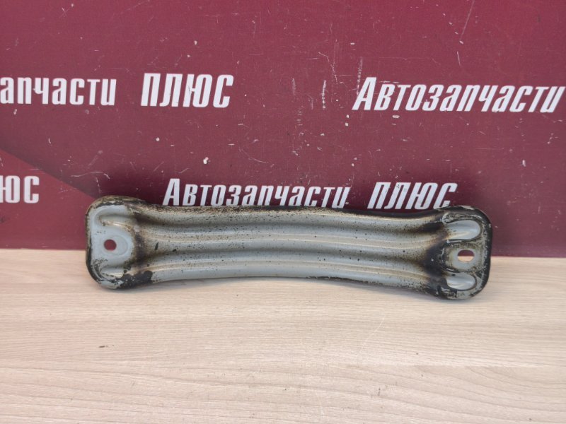 Кронштейн глушителя