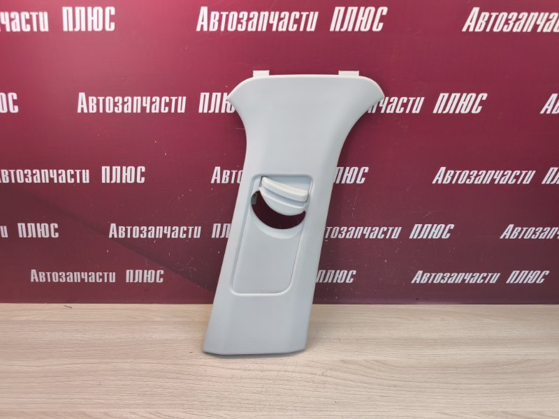 Обшивка средней стойки