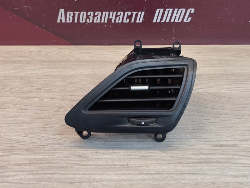 Воздушный дефлектор салона