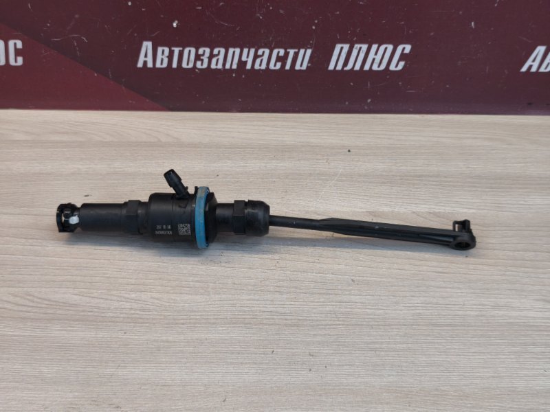 Главный цилиндр сцепления
