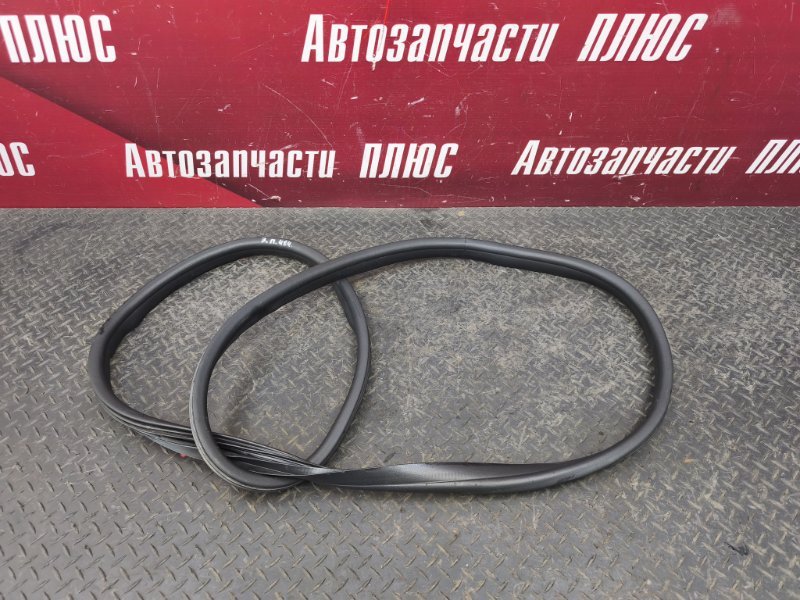 Уплотнитель двери