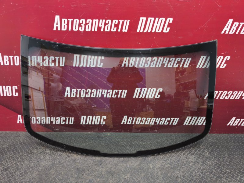 Стекло заднее