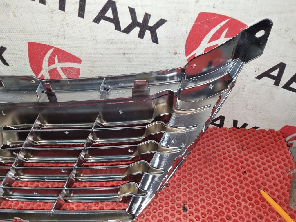 Решетка радиатора Camry V50