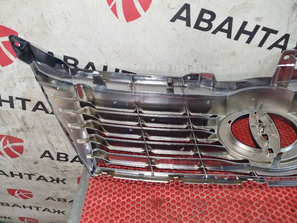 Решетка радиатора Camry V50