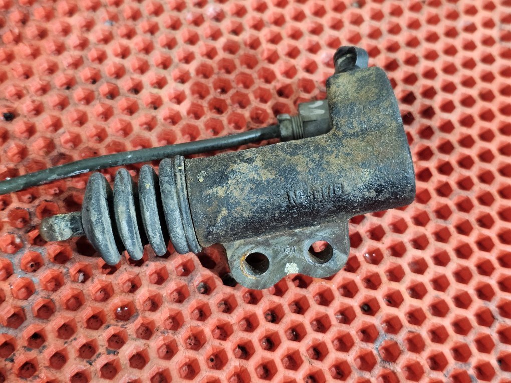 Рабочий цилиндр сцепления Hyundai Solaris 1+Rio 3 Рабочий цилиндр сцепления Hyundai Solaris 1+Rio 3