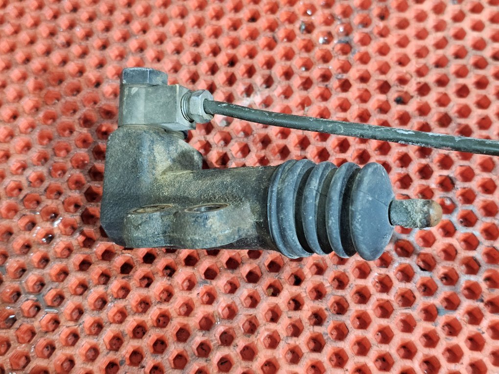 Рабочий цилиндр сцепления Solaris 1+Rio 3 Рабочий цилиндр сцепления Solaris 1+Rio 3