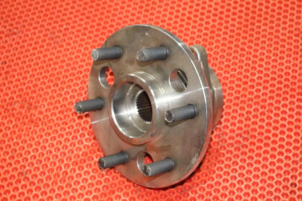 Ступица в сборе Chevrolet Tahoe Wbk1063bb Б/У