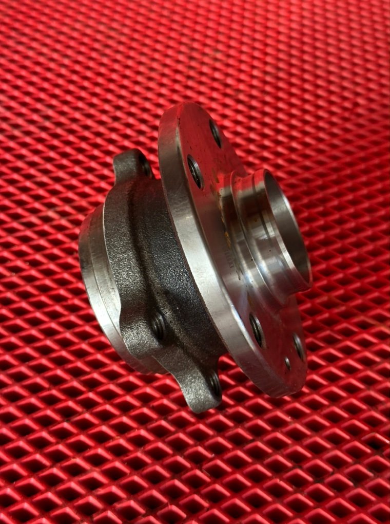 Ступица в сборе Skoda Octavia