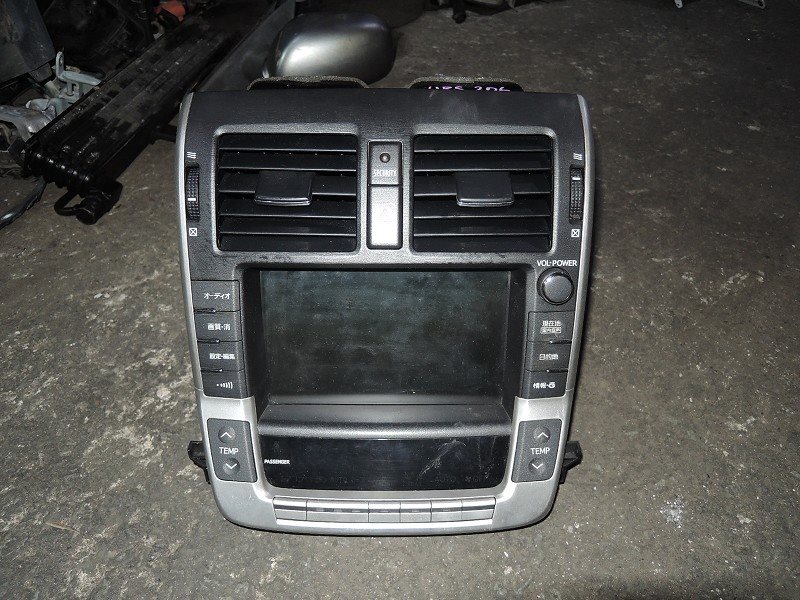 Монитор TOYOTA CROWN MAJESTA URS206 контрактная