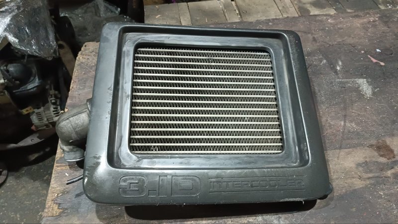 Радиатор интеркулера BIGHORN UBS69GW 4JG2 Радиатор интеркулера BIGHORN UBS69GW 4JG2