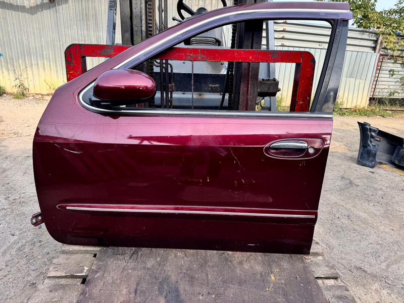 Запчасть дверь передняя левая NISSAN CEFIRO A33 контрактная Дверь передняя левая NISSAN CEFIRO A33 контрактная