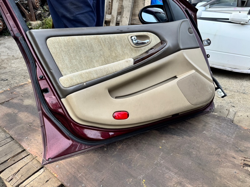 Дверь передняя левая CEFIRO A33 Дверь передняя левая CEFIRO A33