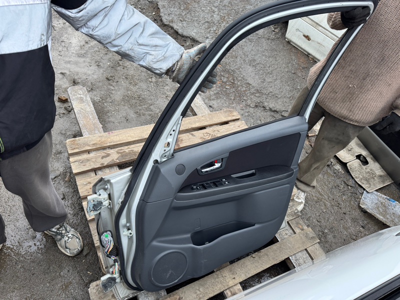 Дверь передняя правая SUZUKI SX4 YC11S