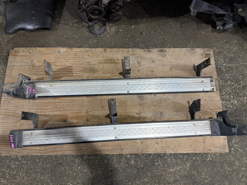 Подножка TOYOTA CAMI J100E контрактная