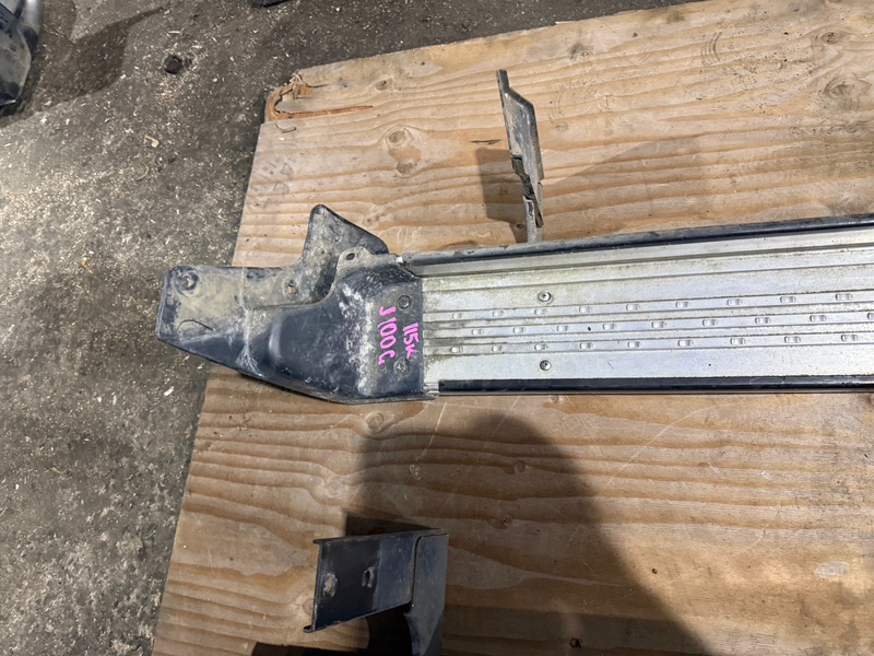 Подножка CAMI J100E