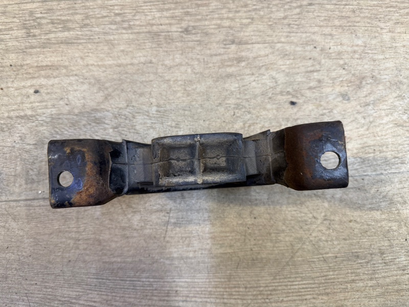 Подушка редуктора COROLLA AE115
