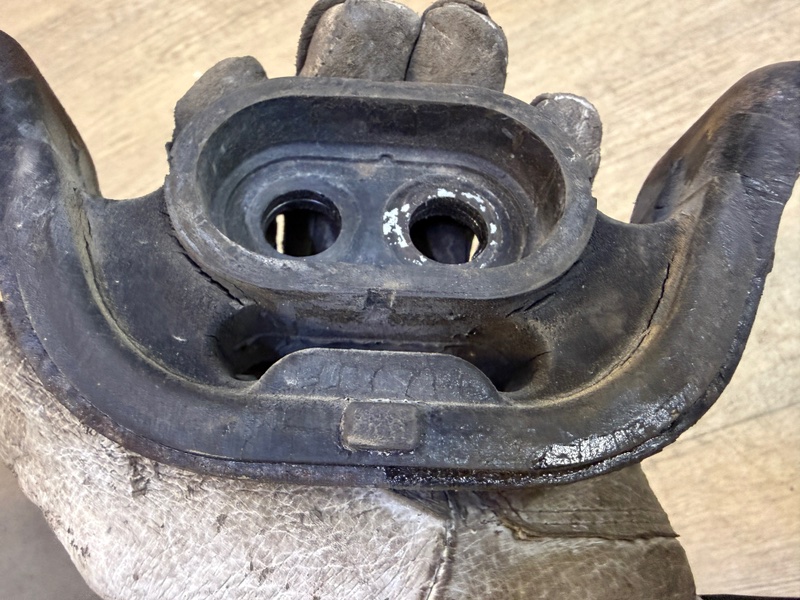 Подушка редуктора COROLLA AE115