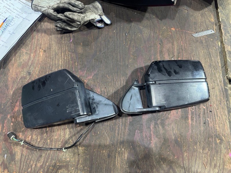 Зеркало правое NISSAN TERRANO D21