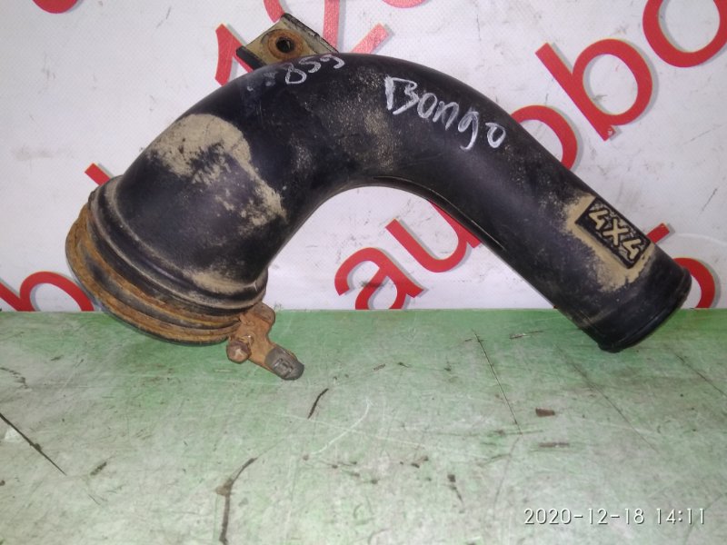 Патрубок воздушного фильтра для Kia Bongo PU J3, 281304E050, 281304E050 1 ракурс Патрубок воздушного фильтра для Kia Bongo PU J3, 281304E050, 281304E050 1 ракурс