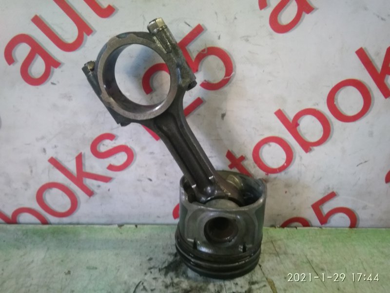 Поршень Kia Sorento D4CB Поршень Kia Sorento D4CB