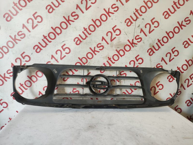 Решетка радиатора Korando 2004 KJ OM662 (662 920)