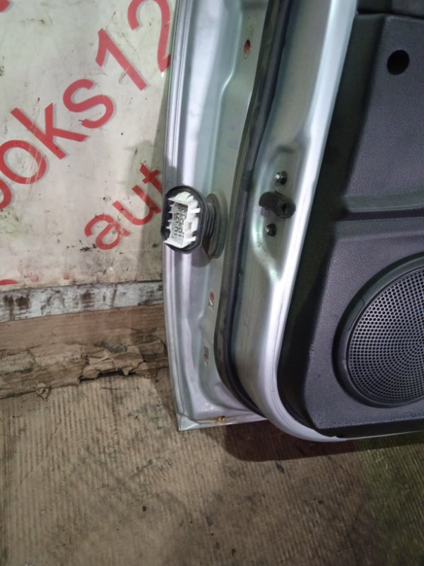 Дверь правая передняя для SsangYong Kyron DJ D20DT (664) 8 ракурс Дверь правая передняя для SsangYong Kyron DJ D20DT (664) 8 ракурс