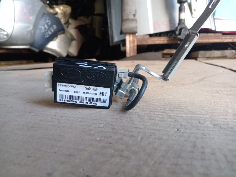 Блок управления центральным замком Hyundai VeraCruz 2007 EN D6EA 954703J100 контрактная
