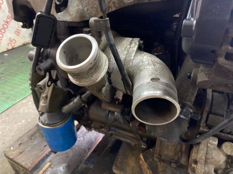 Двигатель для Kia Bongo PU D4CB, D327206, D327206 14 ракурс Двигатель для Kia Bongo PU D4CB, D327206, D327206 14 ракурс