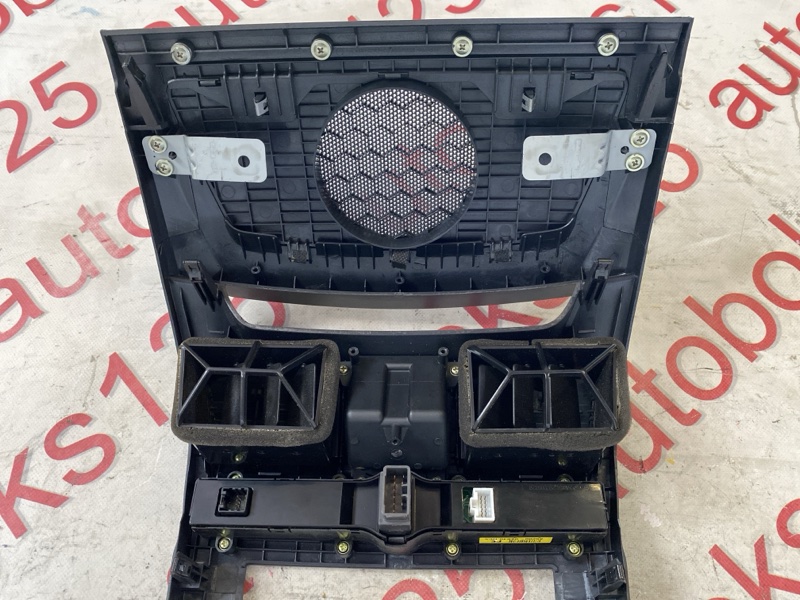 Консоль магнитофона для SsangYong Rexton RJN D27DTP, 7657008B00, 8520008B40, 7657008B00, 8520008B40 7 ракурс Консоль магнитофона для SsangYong Rexton RJN D27DTP, 7657008B00, 8520008B40, 7657008B00, 8520008B40 7 ракурс