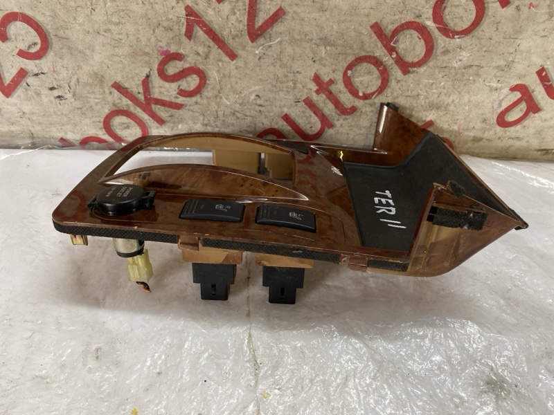 Консоль кпп для Hyundai Terracan HP J3, 84670H1610, 84670H1610 3 ракурс Консоль кпп для Hyundai Terracan HP J3, 84670H1610, 84670H1610 3 ракурс